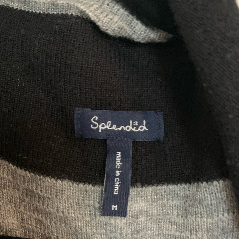 Splendid Sweater - Picture 3 of 3